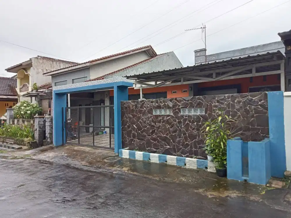 Dijual Rumah 2nd Lokasi Strategis
