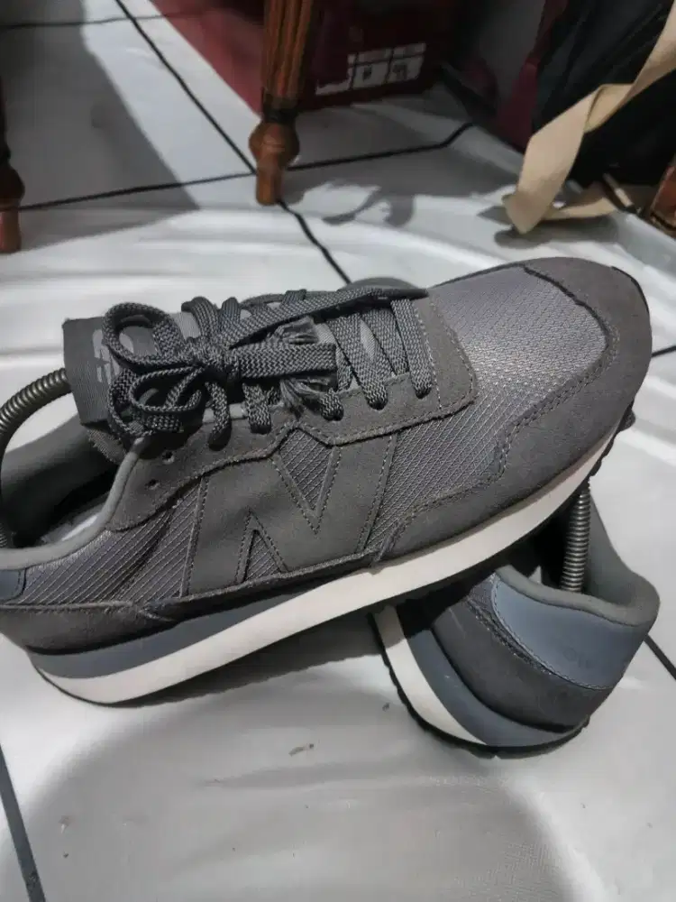 Sepatu New Balance MS237 Grey size 44