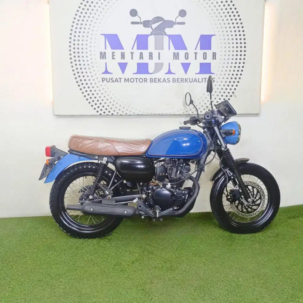 KAWASAKI W175 CAFE 2018 KM RENDAH & PAJAK PANJANG! MENTARI JOJO MOTOR
