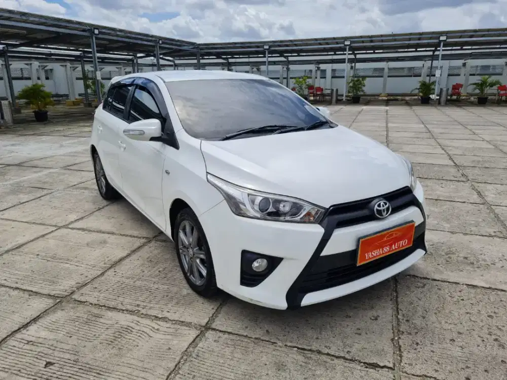 {km 50rb} Yaris G at putih Thn 2015