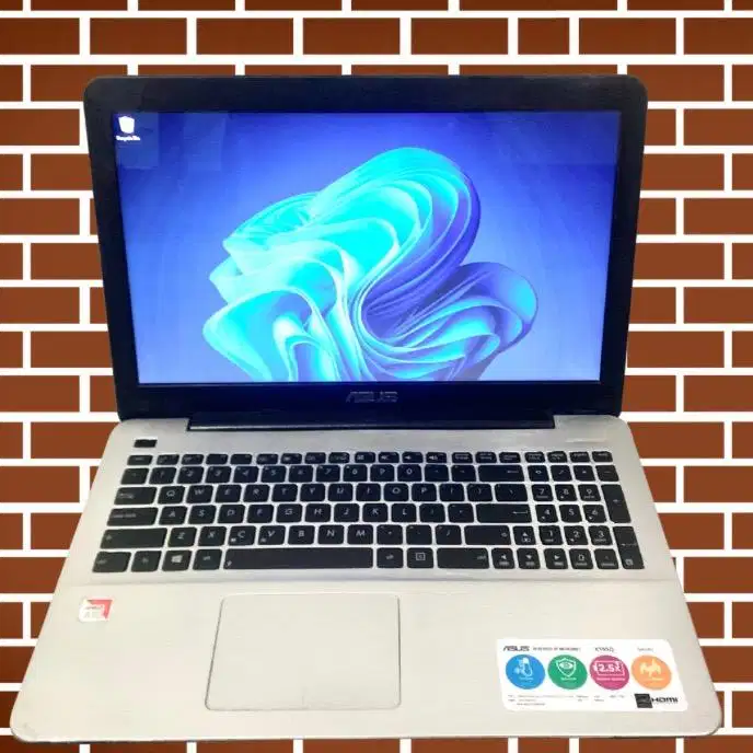 Laptop Asus X555Q AMD A10 3.0 GHZ Ram 8GB SSD 256 GB HDD 500 GB