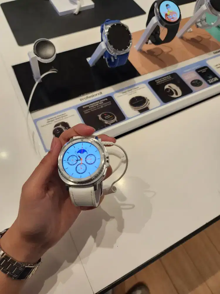 SAMSUNG GALAXY WATCH 8 CLASIC