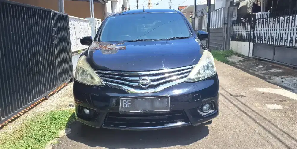 Nissan Grand Livina sv new Metic 2016