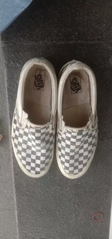 Sepatu Vans slip on Made in vietnam