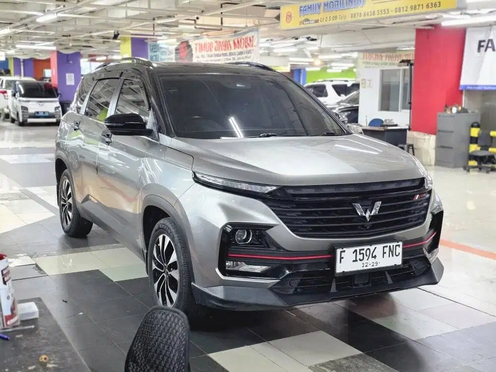Wuling Almaz RS Pro 2022 abu-abu