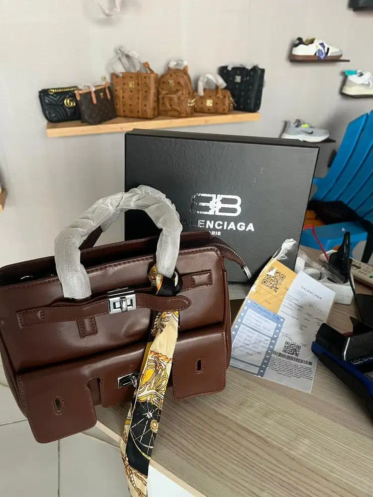 MCM Anya Mini Tote Bag – Visetos (Black).