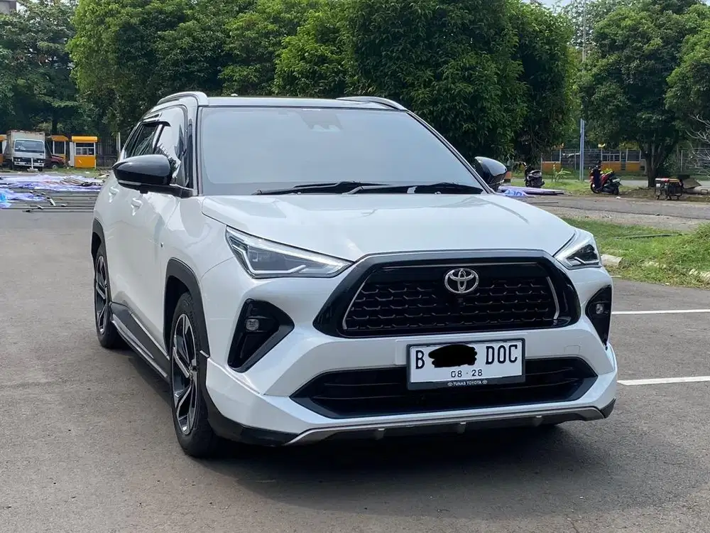 TOYOTA YARIS S GR SPORT AT PUTIH 2023
