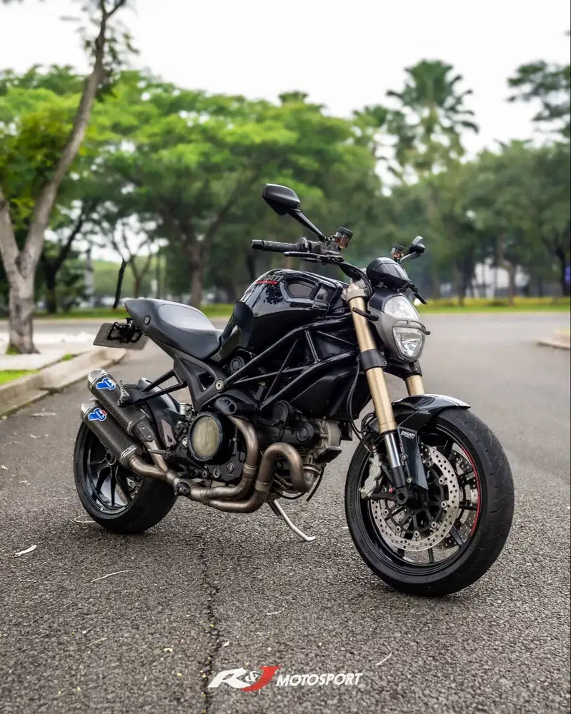 (Full Paper) Ducati Monster 1100 Evo 797  Hitam Knalpot NIK 2012