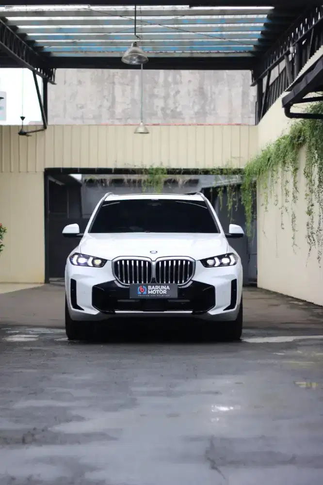 (LOW KM) BMW X5 xDrive40i M Sport G05 LCi 2024 Putih Istimewa