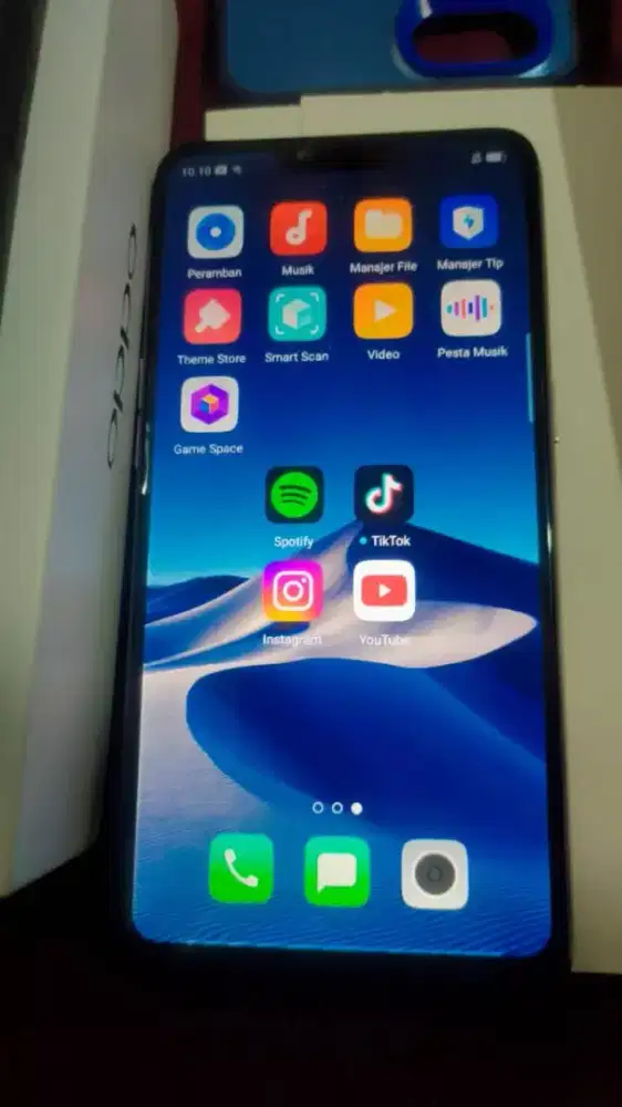 Oppo a3s mobile phone