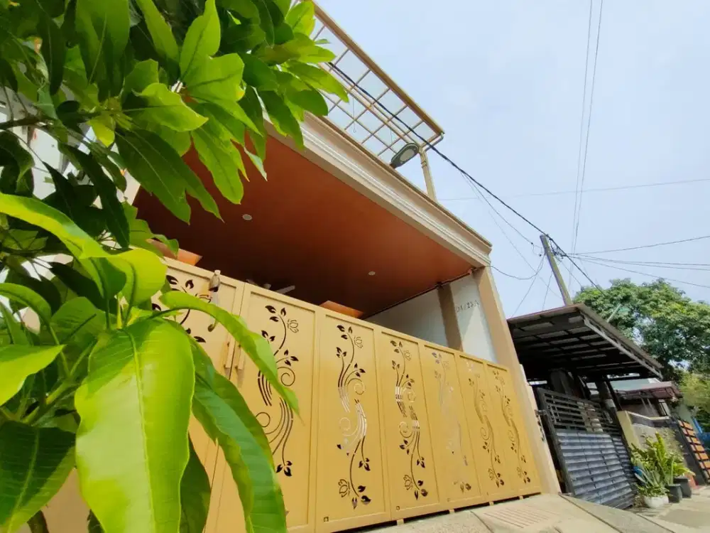 JUAL RUMAH 3 LANTAI TERDAPAT KOLAM RENANG DI PERUMAHAN VIDA BUMIPALA