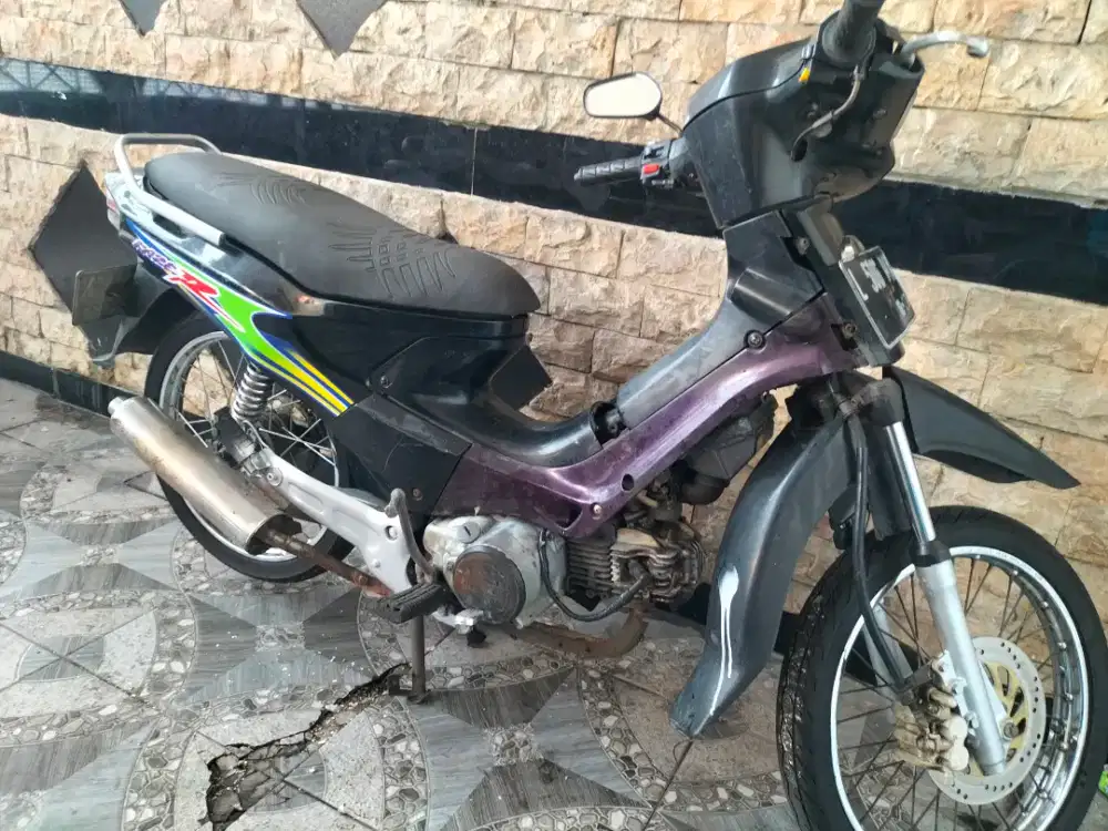 Kawazaki Kaze R 2002  tgn 1 ors mesin hls PJK aman lkp mesin hls