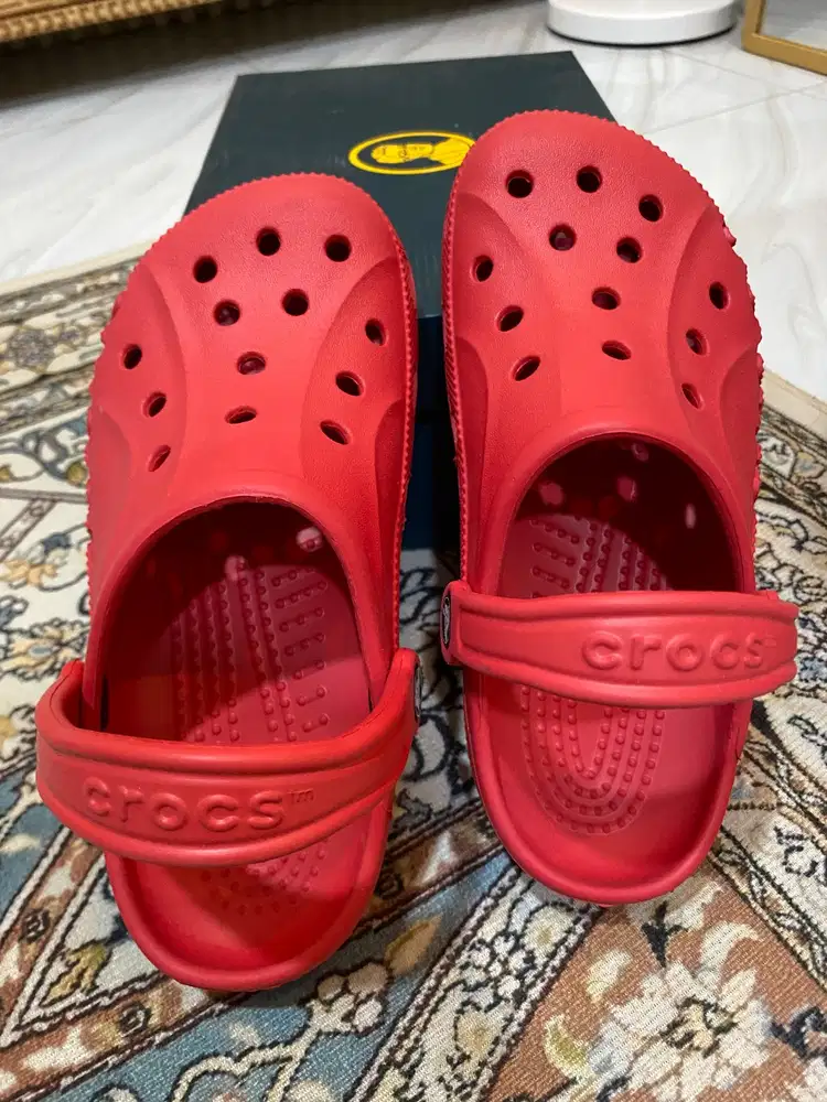 Di jual Crocs classic Clog Merah