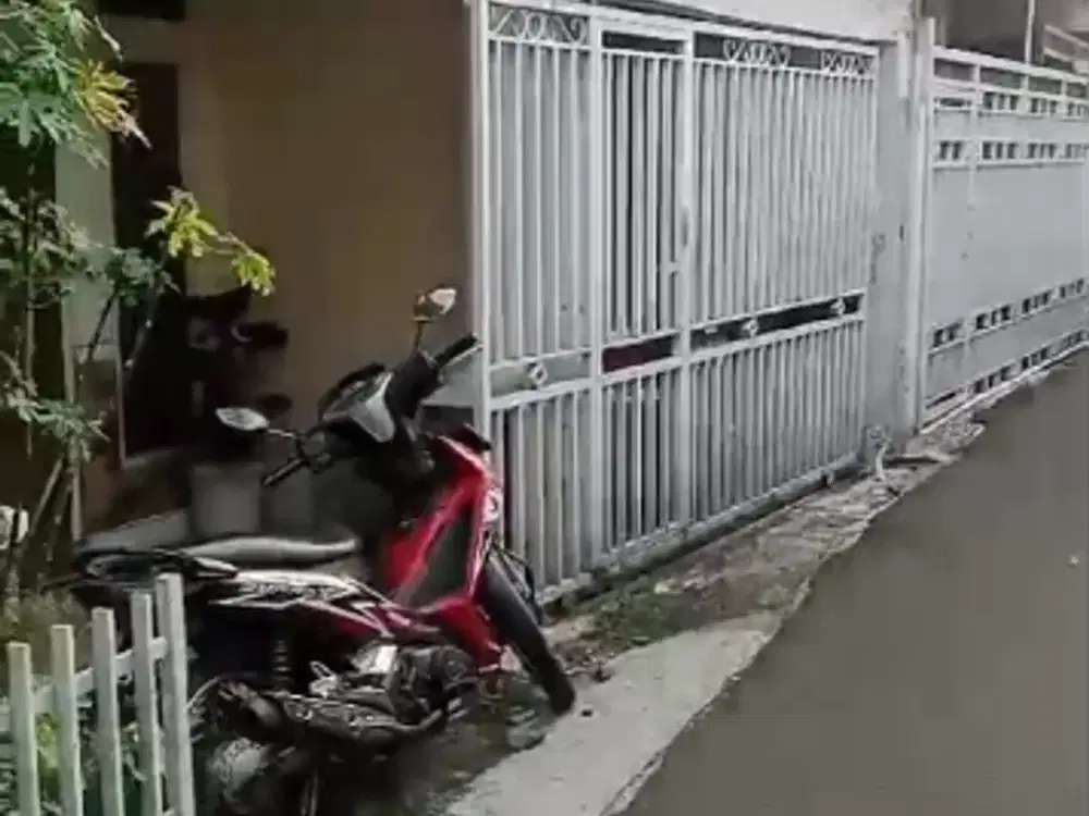 Jual Rumah Tingkat di jl pinang pondok Cina Margonda