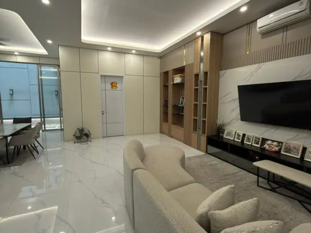 Rumah Manhattan Pik2 lokasi bagus furnished interior rapi, murah