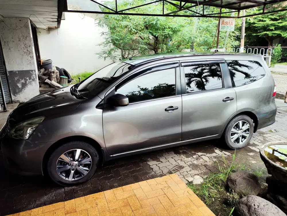 Nissan Grand livina 2017 Bensin