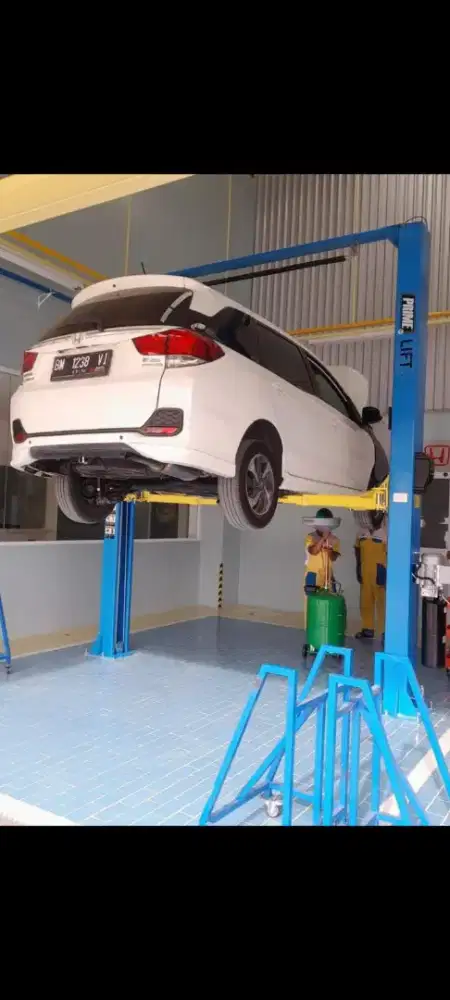 Kepala bengkel / kepala mekanik