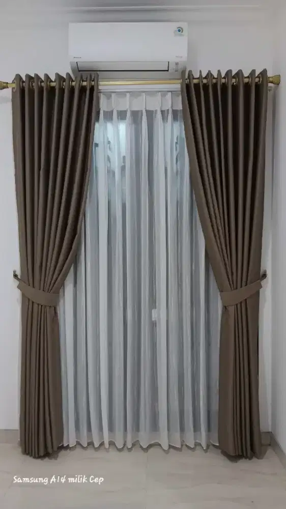 Gorden penyekat ruangan