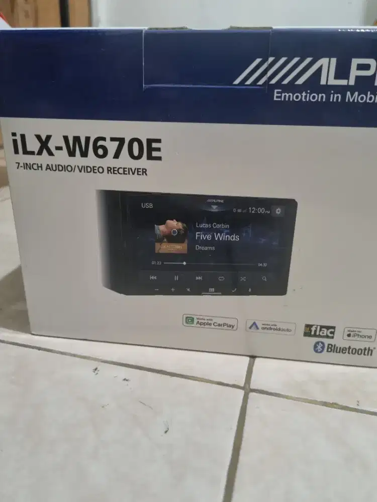 Head Unit Alpine W670E Car play &Android Auto 7