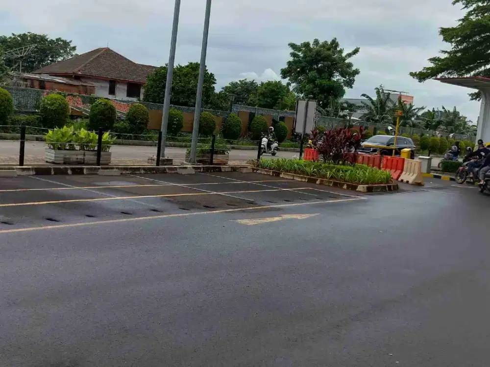 disewakan ruko strategis bisa untuk usaha apa saja di summarecon bekasi