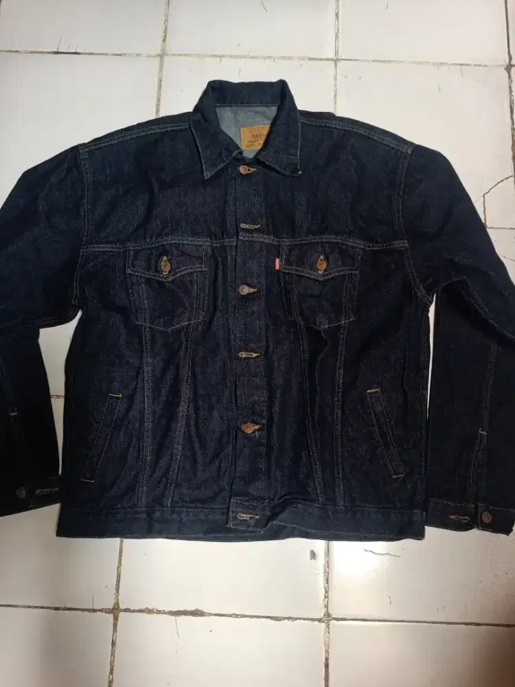 Jaket Jeans merk Levis