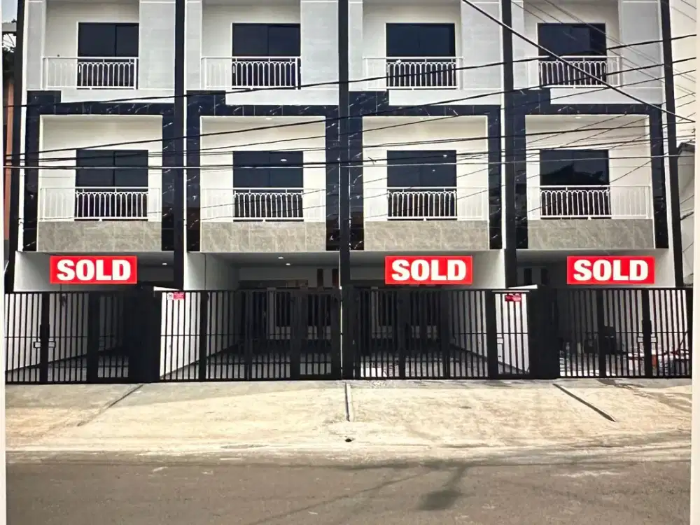 Dijual Rumah Baru 3 Lantai 5KT, Kondisi Siap Huni - Lokasi Bebas Banjir dan Strategis di Tanjung Duren Jakarta Barat