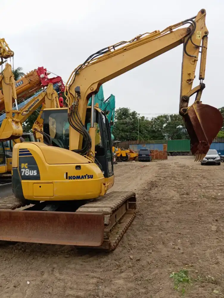 Dijual Beko Komatsu PC78US Excavator Build Up Jepang kondisi prima