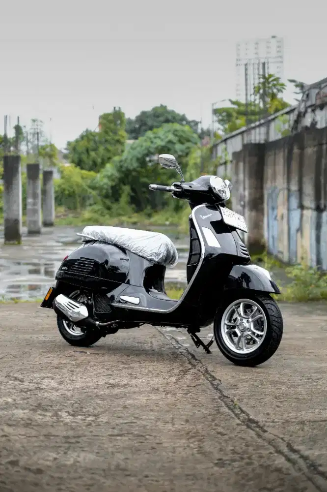 PIAGGIO VESPA GTS IGET ABS 4V KEYLESS 2023 BISA KREDIT