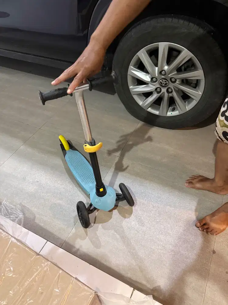 Skuter anak tiga roda Decathlon