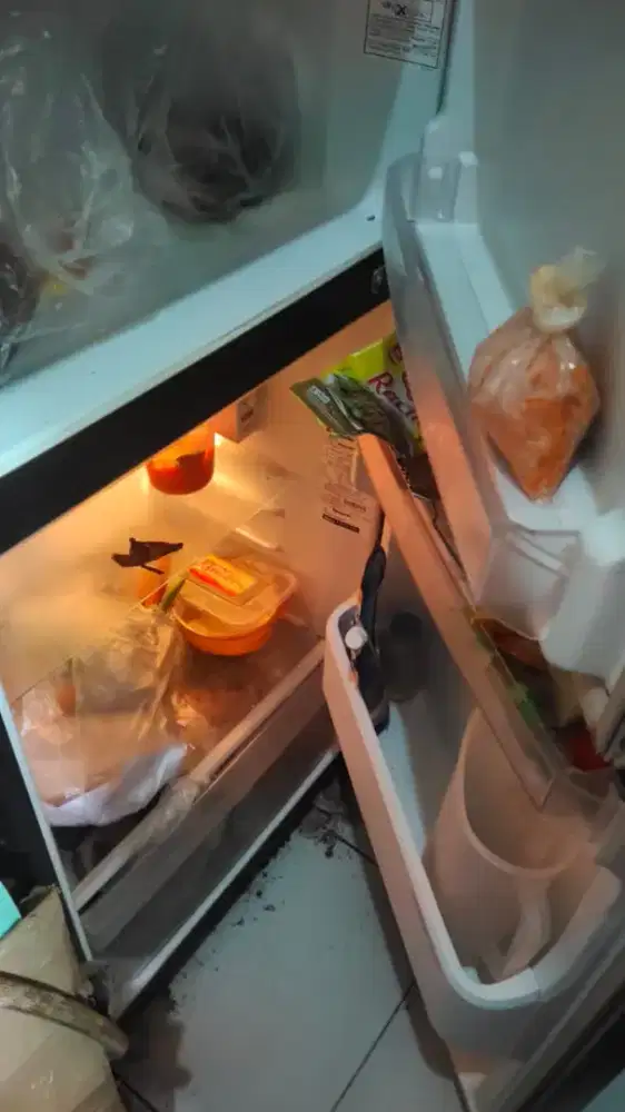 Kulkas 2 pintu panasonic