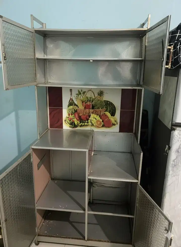 Lemari Dapur kaca