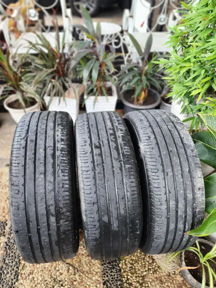 BAN BEKAS GT Radial Savero 215 / 65. R16. 98S