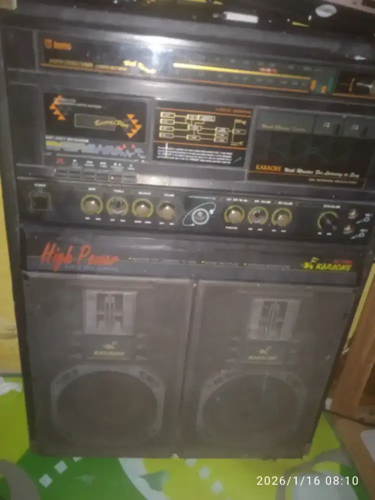 Speaker pasif lumayan besar. Suara normal ngebas. Mesinnya itu rusak.