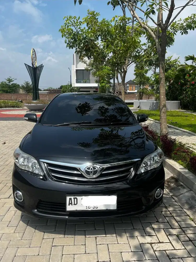 Toyota Corolla Altis E 1.8 - MT Hitam