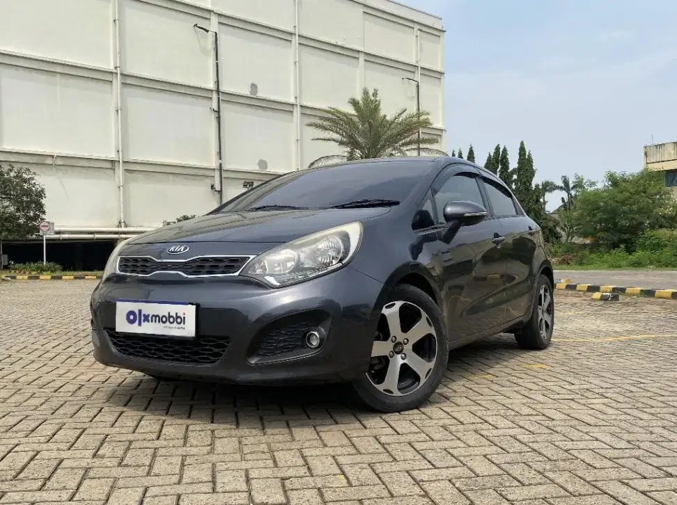 TDP 5,JT Kia Rio 1.4 SE Bensin-AT Silver 2012