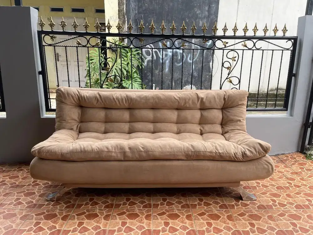 Sofa bed informa Neo Audrey cokelat kondisi 90% mulus empuk