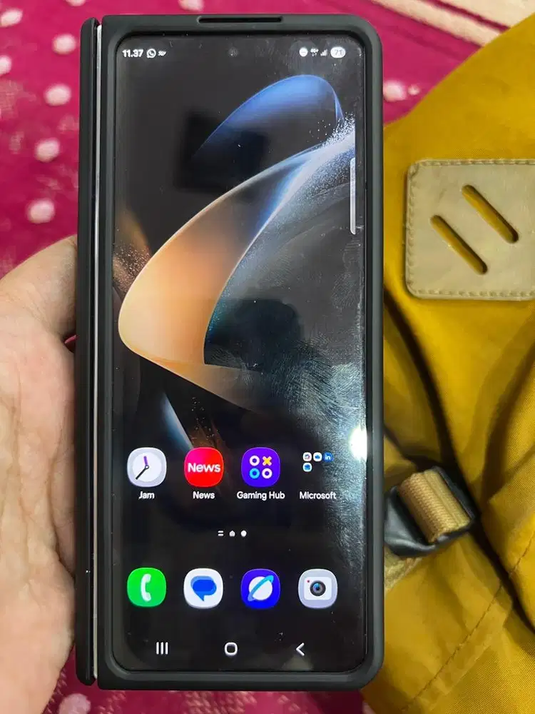 Di jual samsung z fold 4  RAM 12 GB memori 1 Tb ex sein