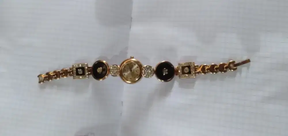 Di jual original dan asli dan baru bisa cod di antar di kirim dlm kta