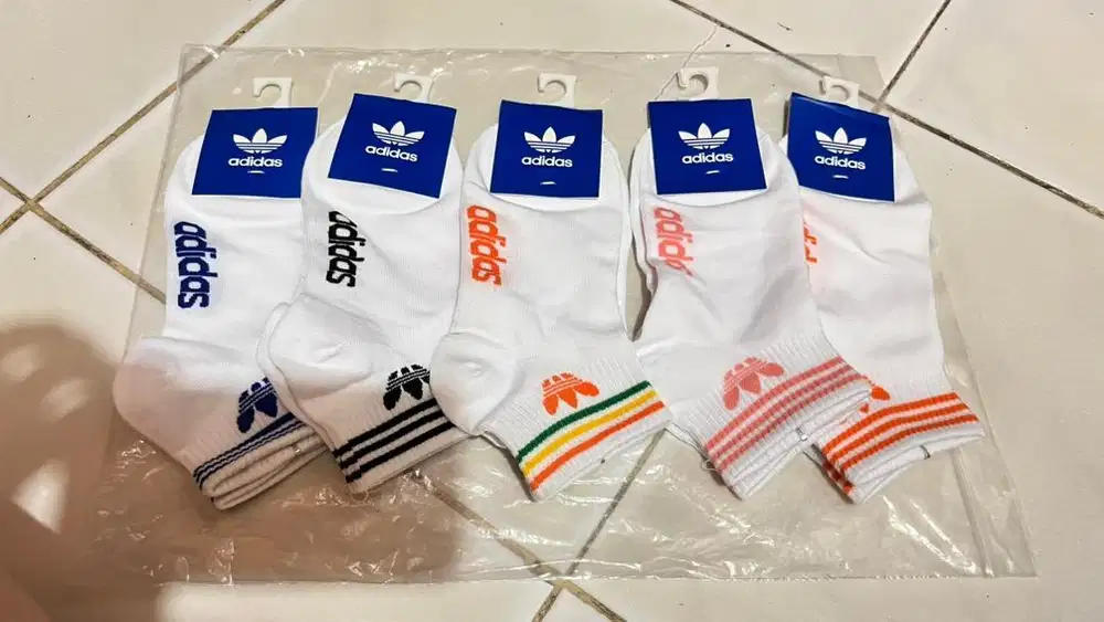 KAOS KAKI ADIDAS