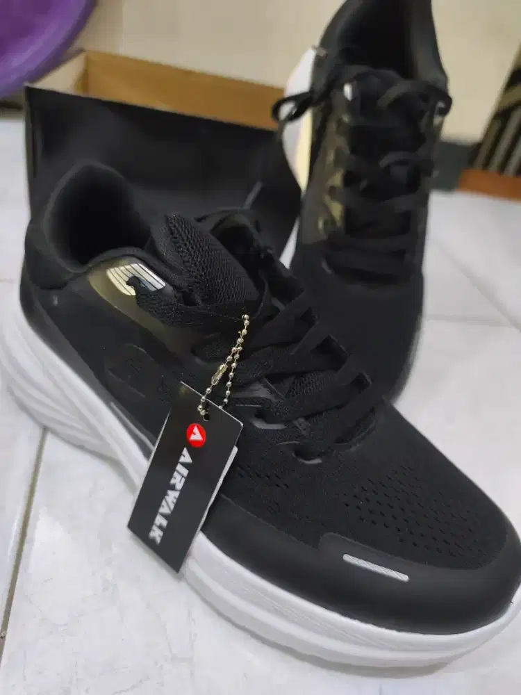 Sepatu Cowok A*rw*lk