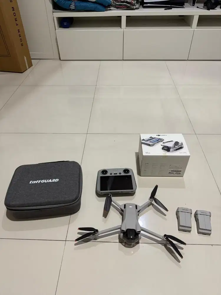 DRONE DJI MINI 3 RC (layar)