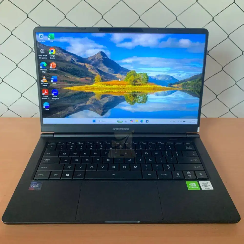 Aftershock Lunar 14 / i7-10510U / 8GB / SSD 512GB / NVDIA GeForce MX25