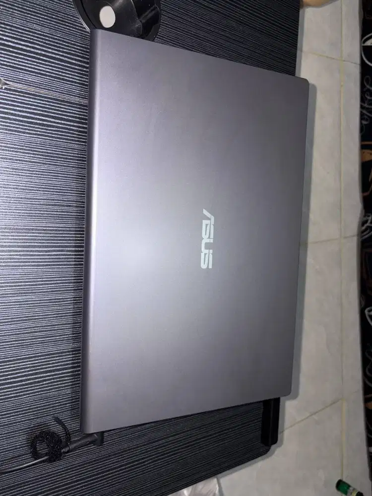 LAPTOP ASUS SECOND JARANG DIPAKE