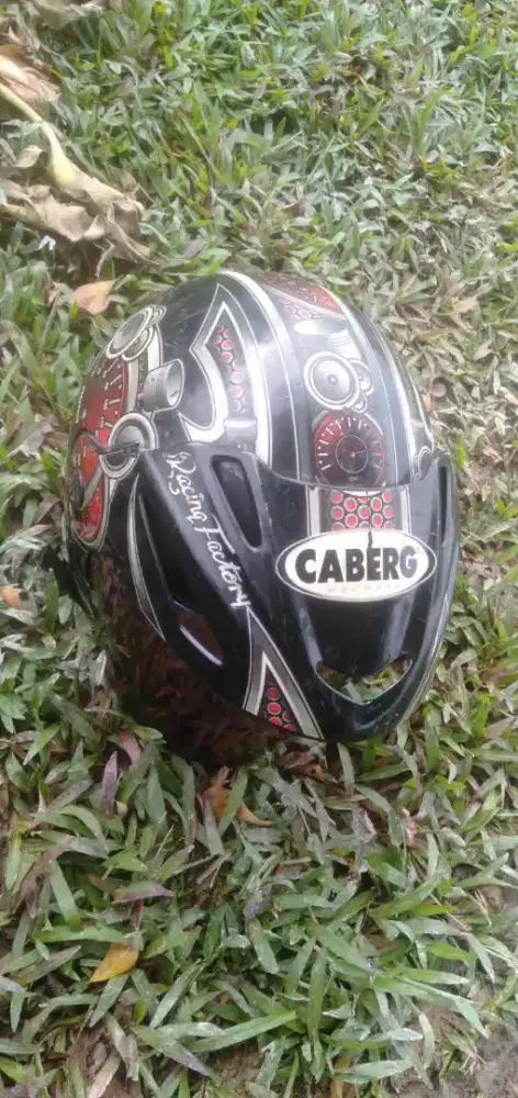 Di jual helem motor untuk semua kendaran langsung pakai murah aja