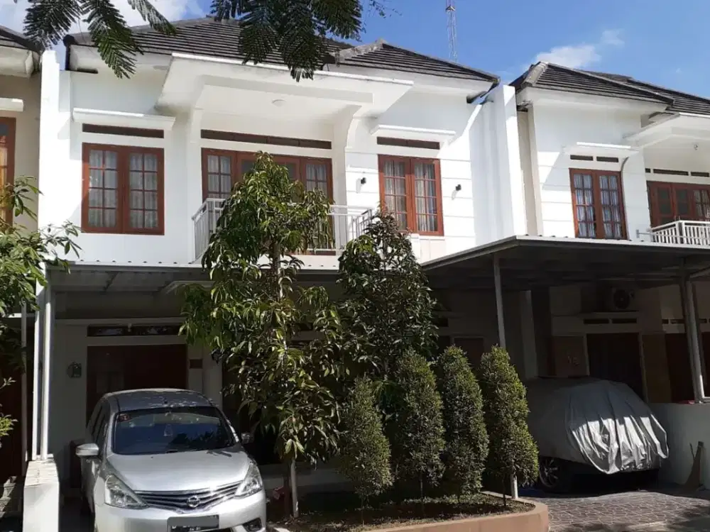 Rumah 2 lantai di perumahan royal mansion banguntapan bantul yogyakarta