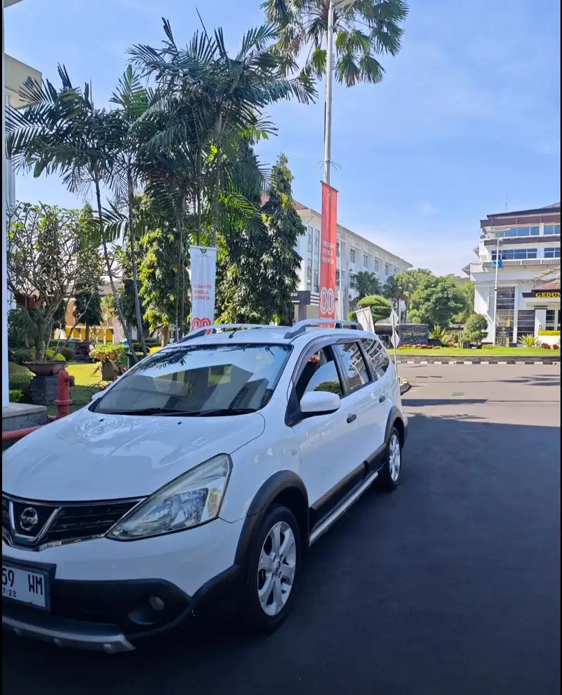 Nissan Grand livina 2013 Bensin