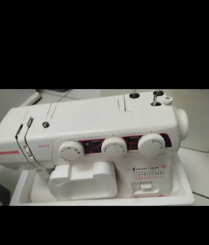 Dijual mesin jahit janome 2222 SR