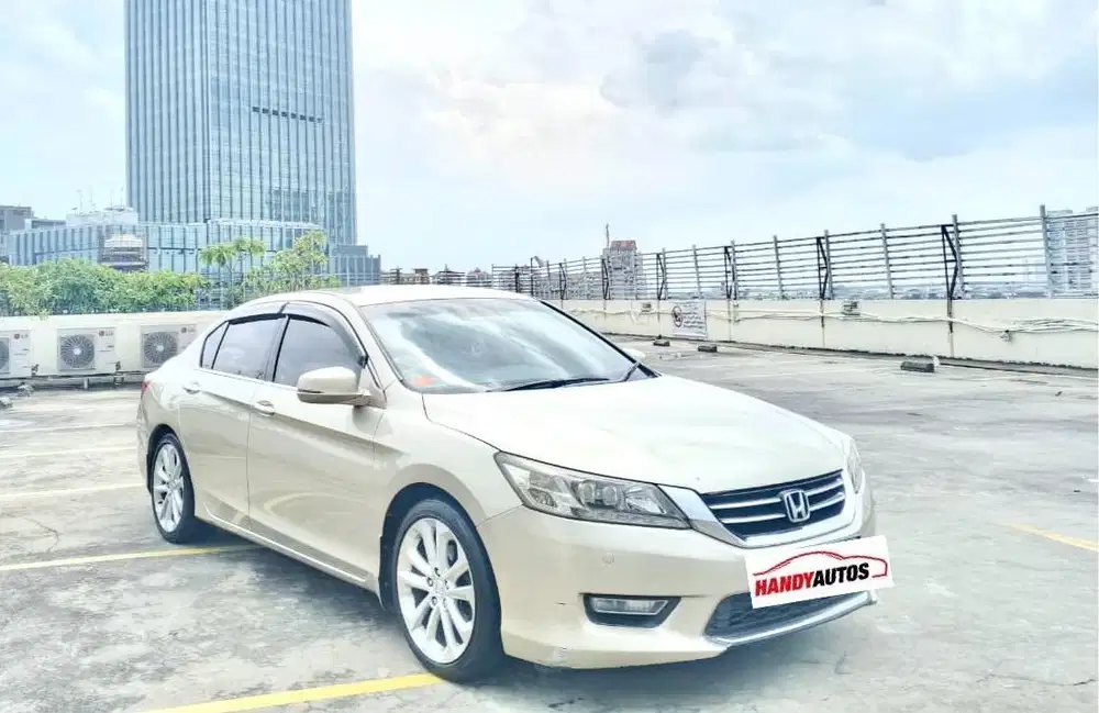 Honda Accord VTIL Tahun 2013 Automatic Kuning Muda Metalik