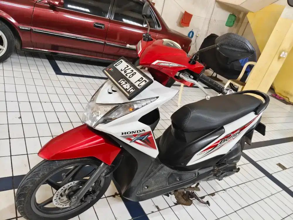 Honda Beat CBS ISS 2015 MULUS  (KODYA,Kaleng 2030,Pajak Jul 26)