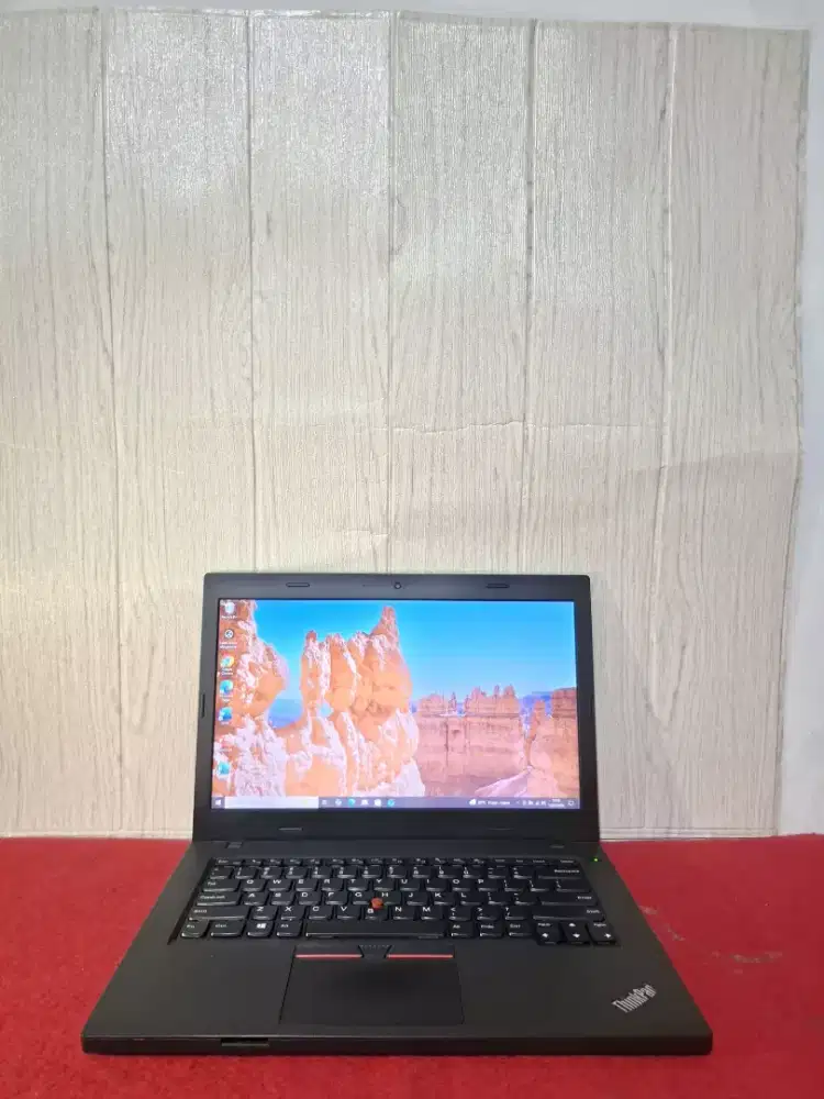 Lenovo Thinkpad T450 Core i5 gen5 Ram8Gb Ssd128Gb Siap Pakai